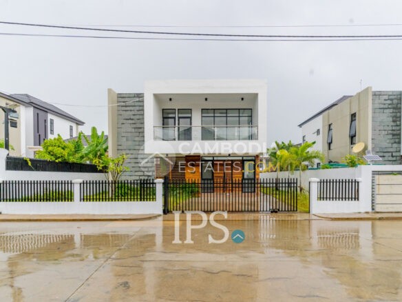 4-Bedroom Villa for Sale – Borey Williams Angkor Chey, Snaor, Phnom Penh