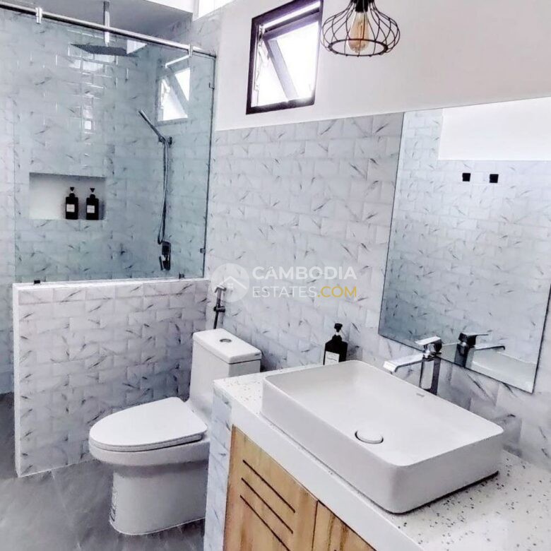 Brand New Villa with Pool for Sale – Kampot | Ready to Move In!