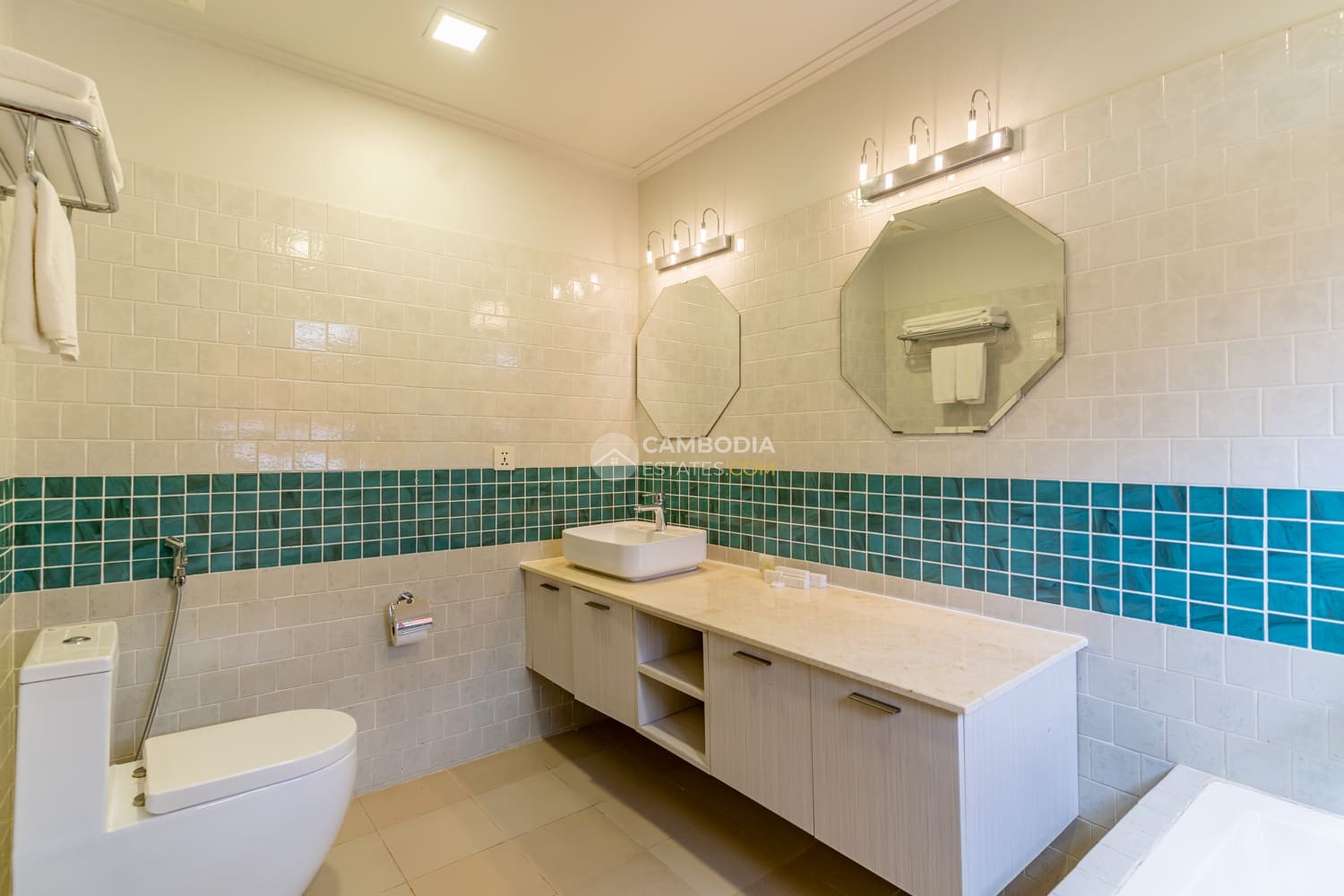 Luxury Duplex 3 Bedroom Penthouse for Rent in Wat Phnom, Phnom Penh | $3,200/Month